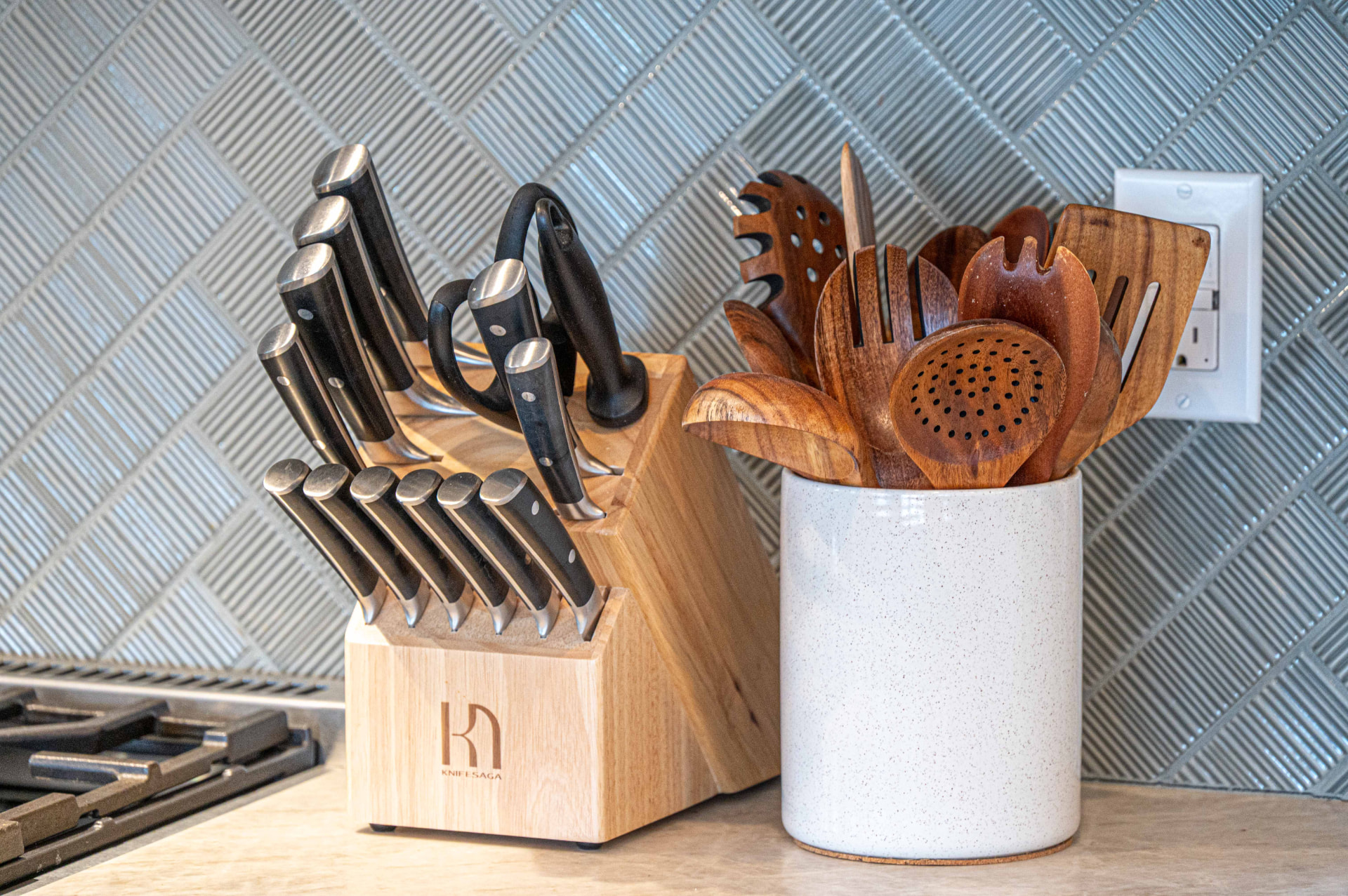 Knife Block & Utensils